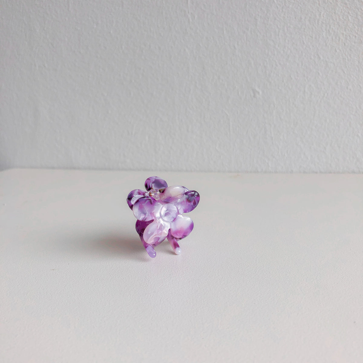 Amethyst Daisy Mini by Veronique