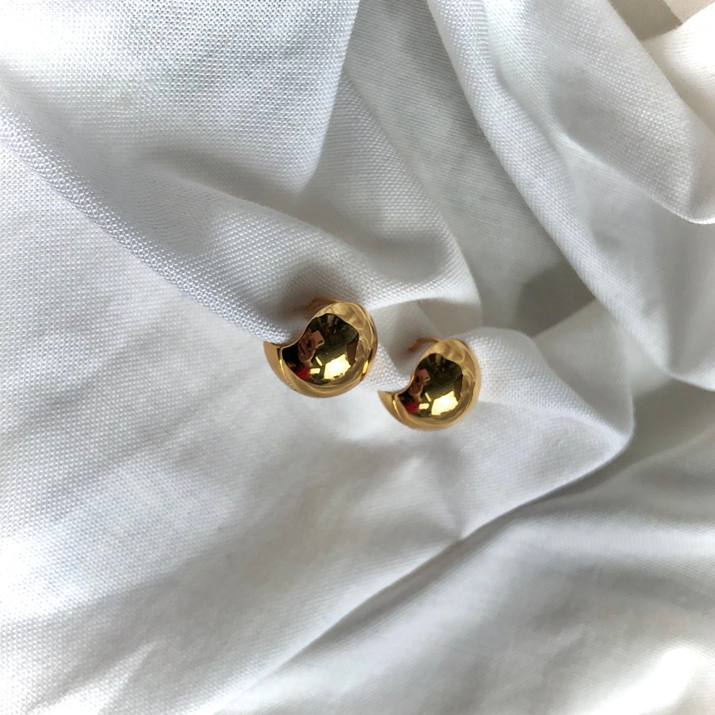 Ball Earrings in 925 Silver by Veronique